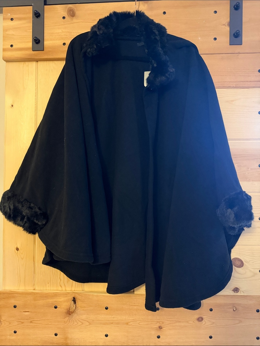 Cejon Black Cape with Faux-Fur Trim